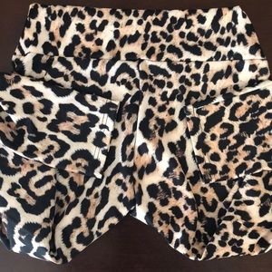 Catty Leopard Leggings NWT